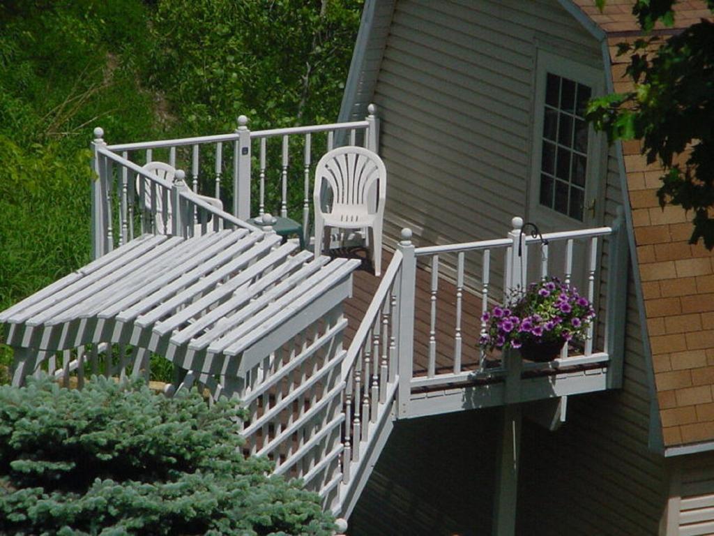 Вилла Trickling Waters Retreat Marquette Номер фото