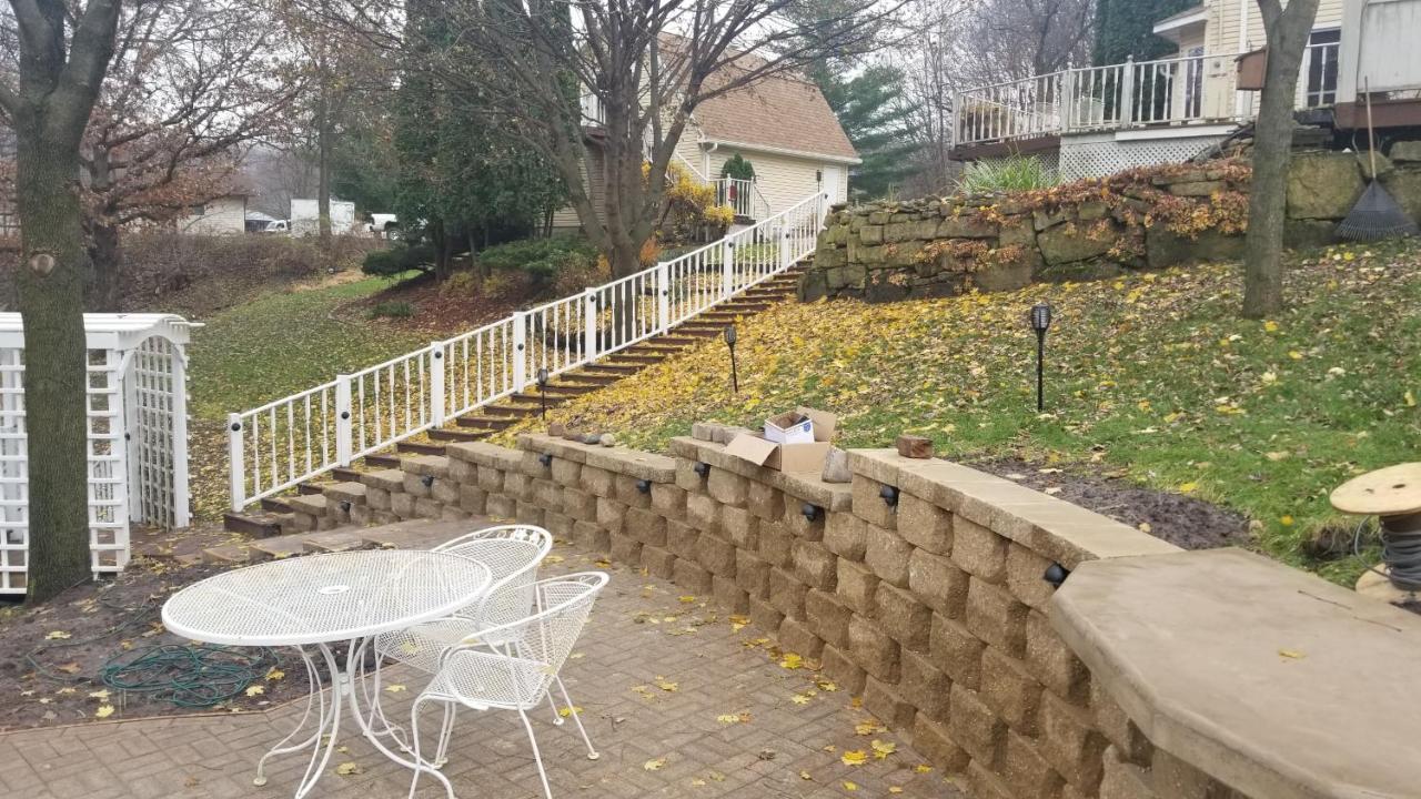 Вилла Trickling Waters Retreat Marquette Экстерьер фото